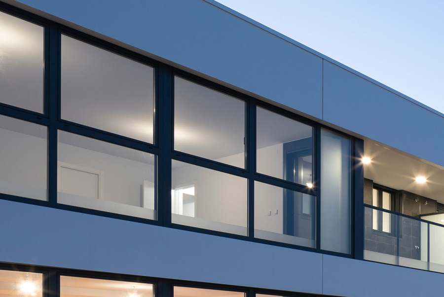 COR 60 - ventanas de aluminio y PVC Cortizo