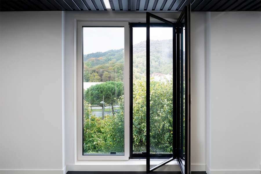 COR Urban C16 - ventanas de aluminio y PVC Cortizo