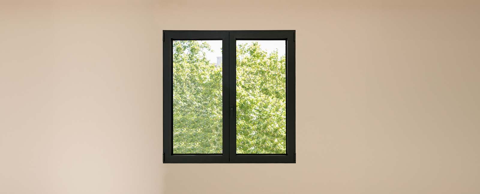 COR 3500 na elewacji