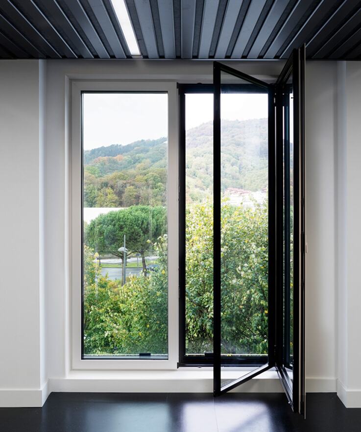 COR Urban C16 en vivienda - ventanas de aluminio y PVC Cortizo