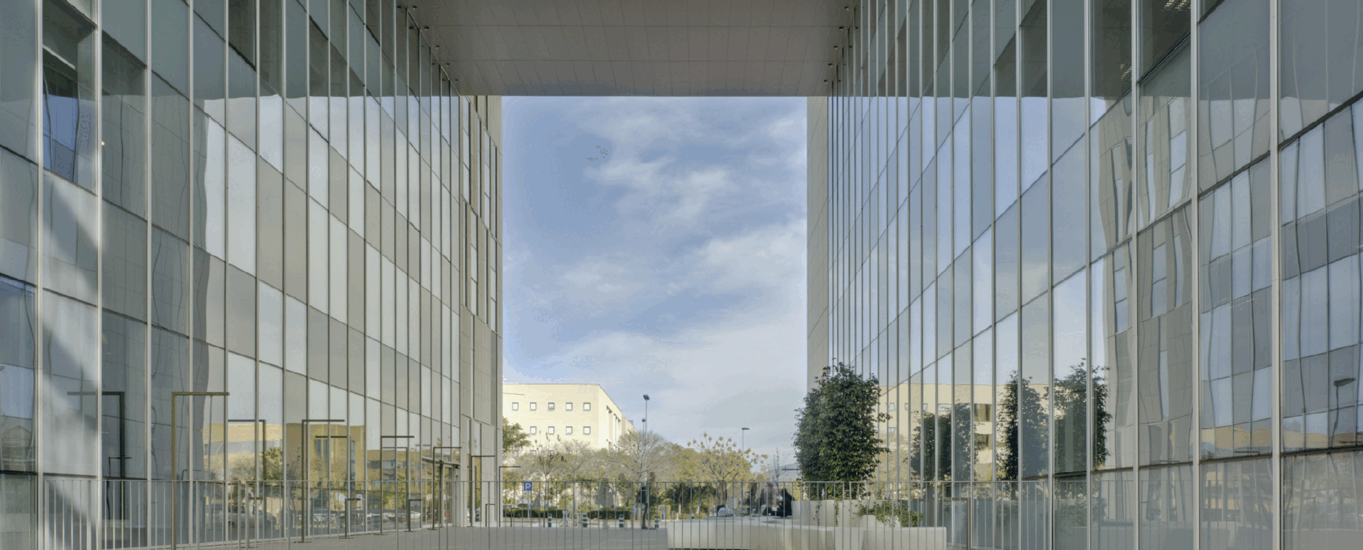 TPV 52 Facade