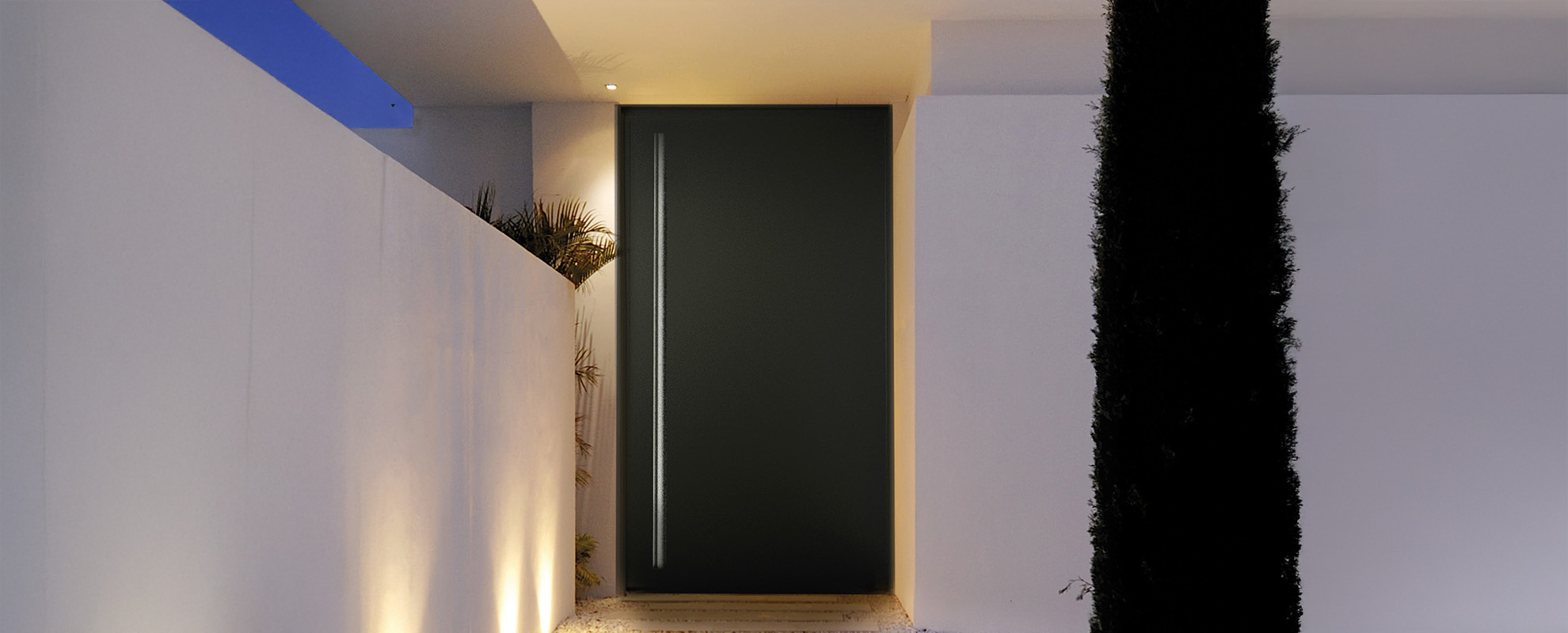 Puerta Panelada - ventanas de aluminio y PVC Cortizo