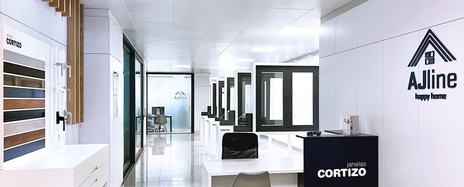 Exposición Ferestre Cortizo en AJ Line - ferestre din aluminiu și PVC Cortizo