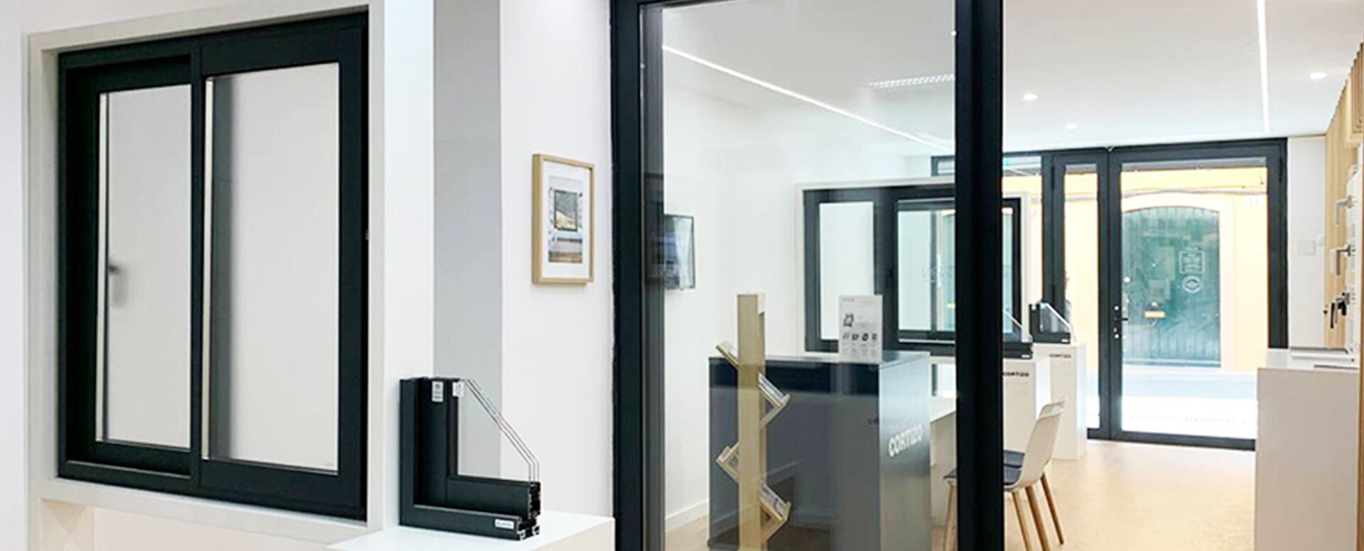 Exposición Ventanas Cortizo en Aluspai
