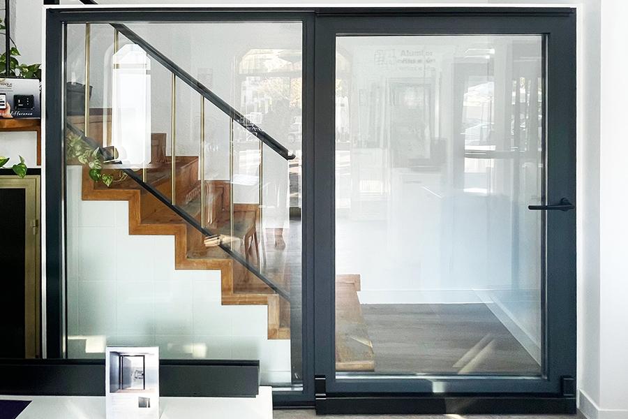 Showroom Arias e Iván - fenêtres en aluminium et PVC Cortizo