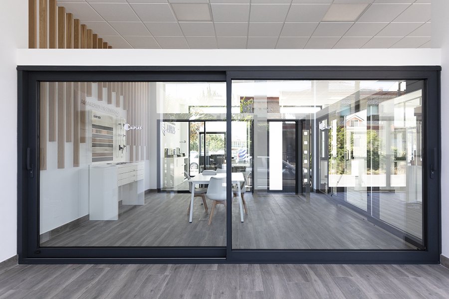 Showroom Ventanas Calplas - hliníková a PVC okna Cortizo