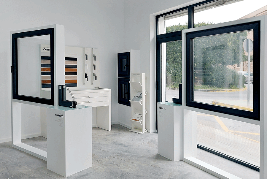 Showroom Gallardo aluminio y PVC - hliníkové a PVC okná Cortizo