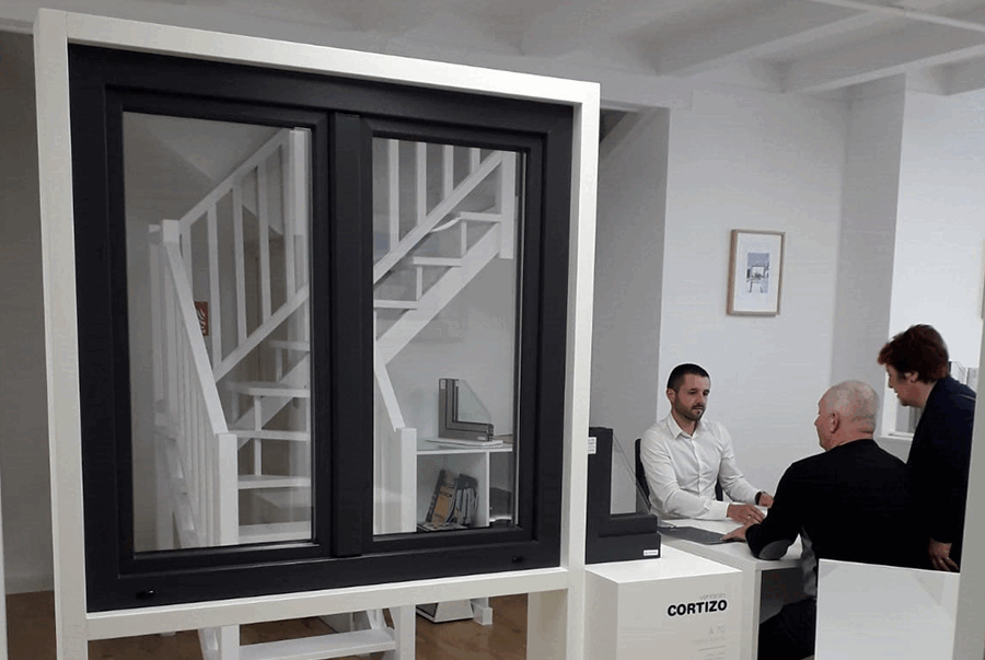 Showroom Aluminios José Pena - finestre in alluminio e PVC Cortizo