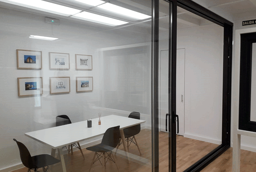 Sala de atención Aluminios José Pena