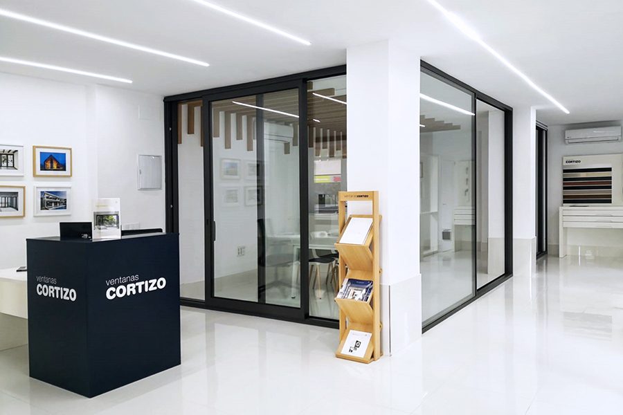 Showroom Klipervip Sevilla - Aluminium- und PVC-Fenster Cortizo
