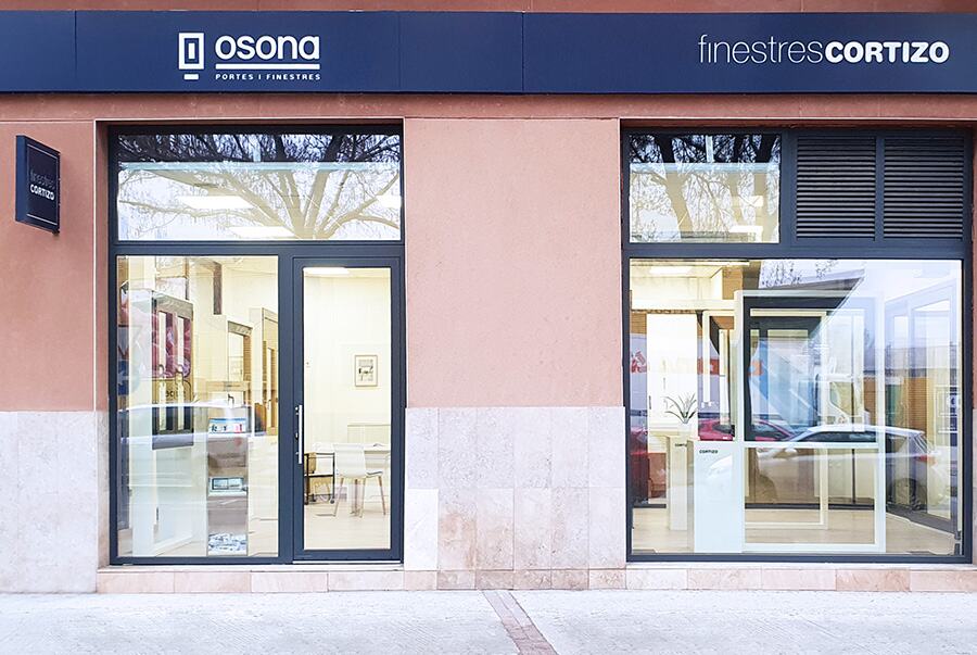 Showroom Osona - finestre in alluminio e PVC Cortizo