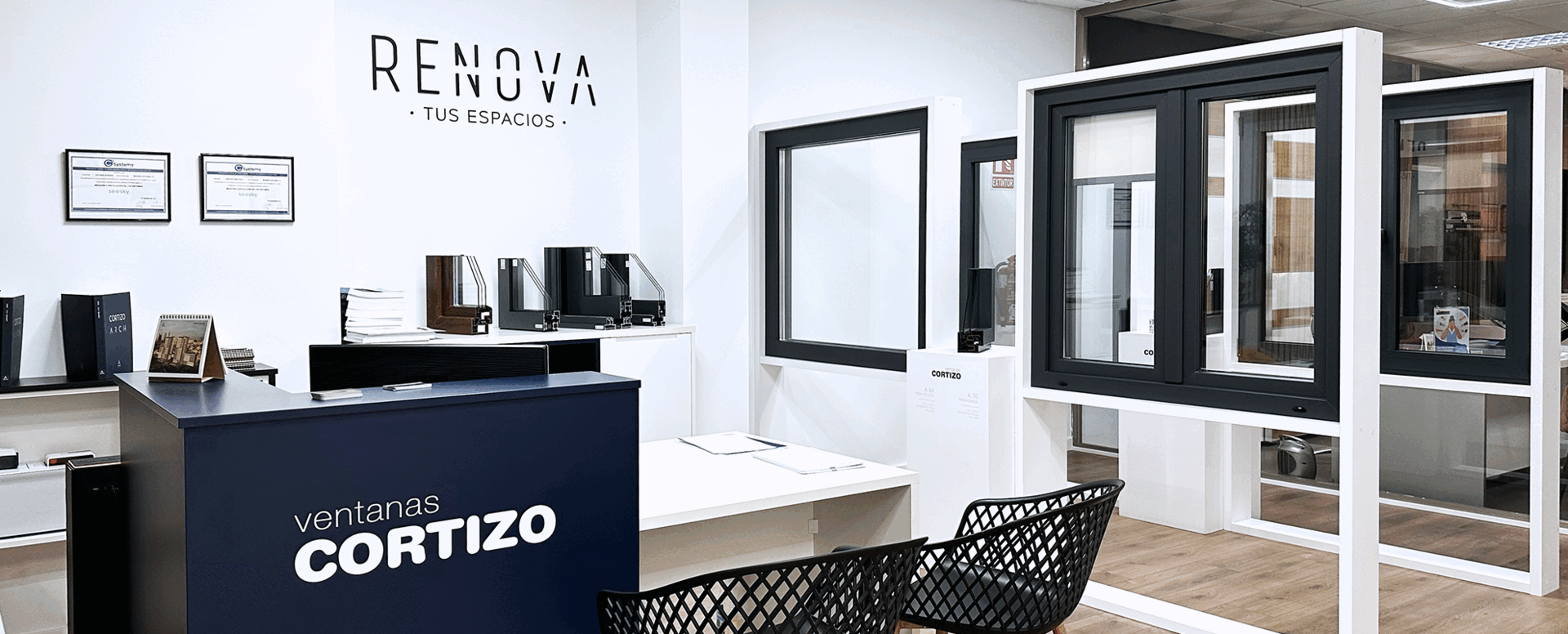 Exposición Fenêtres Cortizo en Renova tus espacios - fenêtres en aluminium et PVC Cortizo