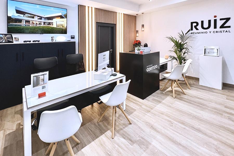 Showroom Aluminios Ruiz - Aluminium- und PVC-Fenster Cortizo