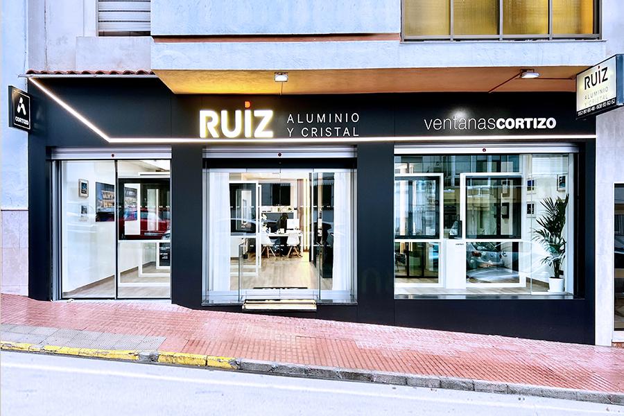 Aluminios Ruiz - Aluminium- und PVC-Fenster Cortizo