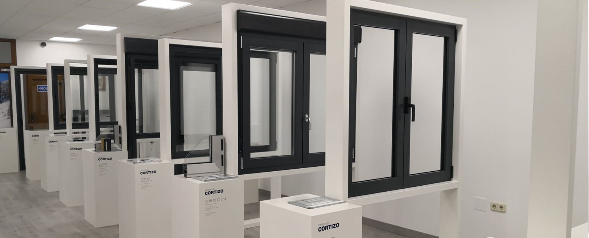 Exposición Cortizo Pencereler en Carpintería S&I - alüminyum ve PVC pencereler Cortizo