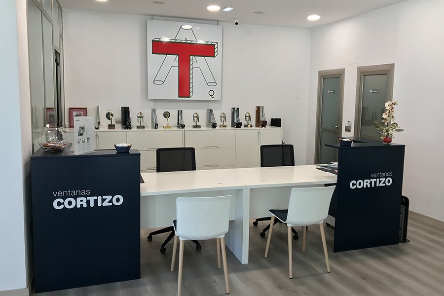 Showroom Aluminios Tascón - fenêtres en aluminium et PVC Cortizo