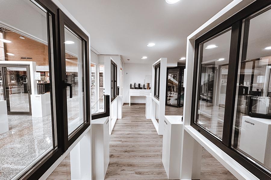 Tecnycom Boadilla - imagen 2 - fenêtres en aluminium et PVC Cortizo