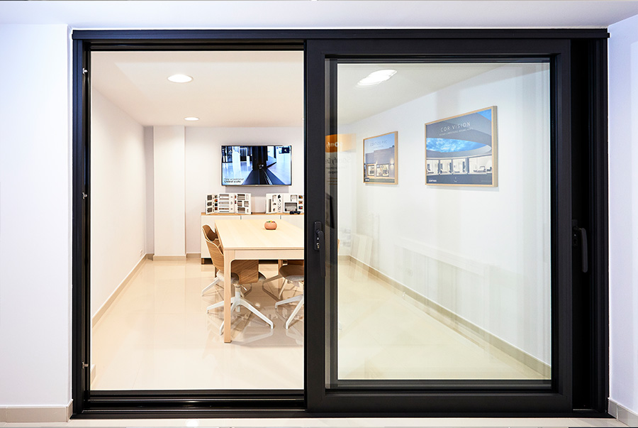 Showroom Aluminios Velasco - Aluminium- und PVC-Fenster Cortizo