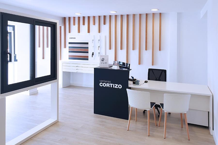 Showroom Verd Neix - ferestre din aluminiu și PVC Cortizo